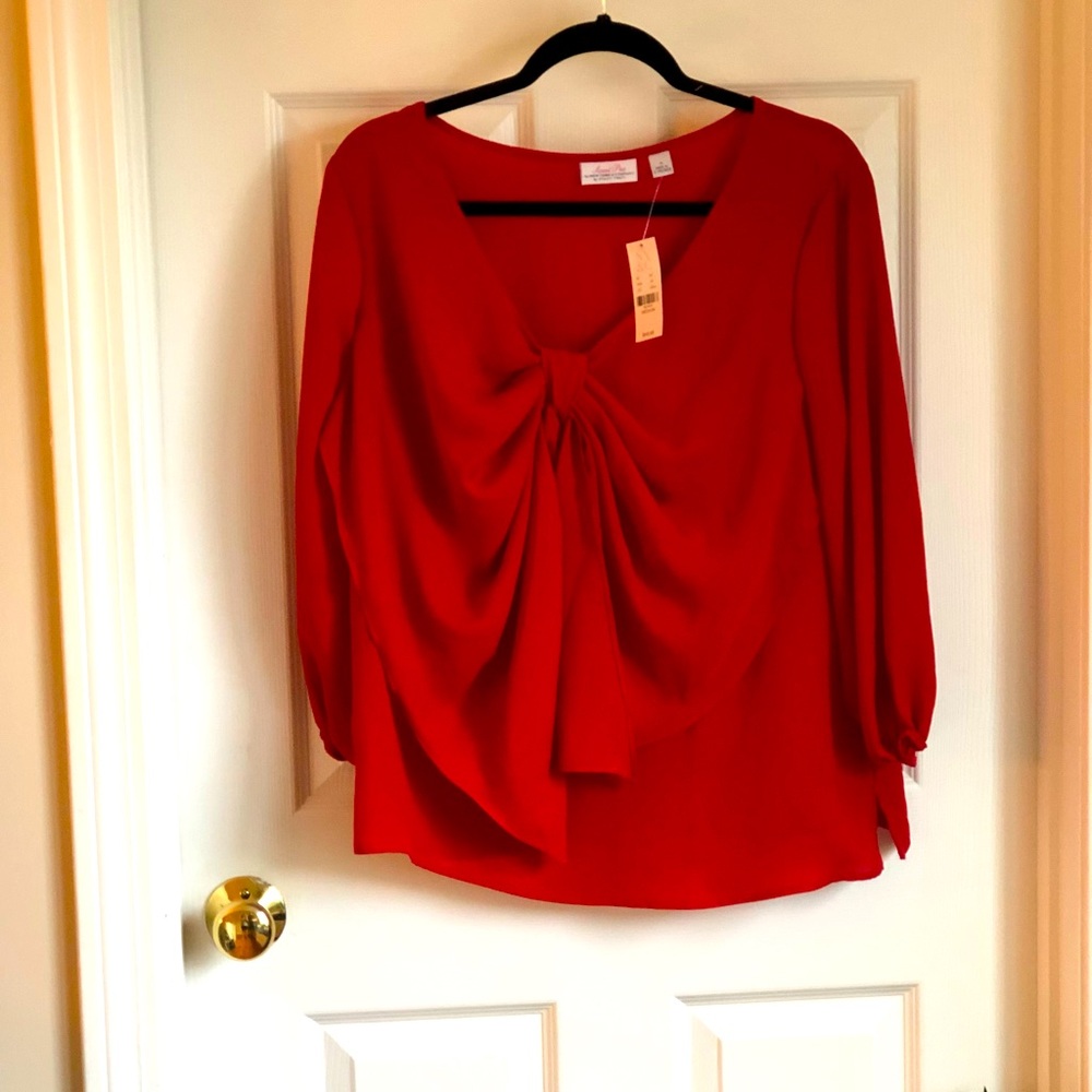 NWT Sweet Pea Red Crepe Top Medium